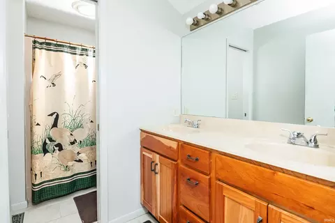 2502 E Roundhill Ln, Bloomington, IN 47401 photo 24