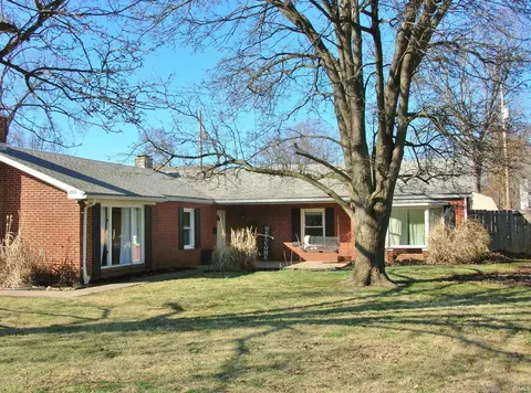 2512 Bayard Park Dr, Evansville, IN 47714