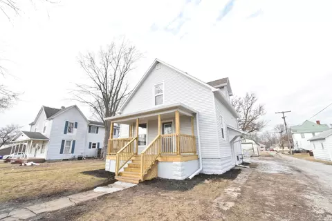 405 E 2nd St, Fowler, IN 47944 photo 2