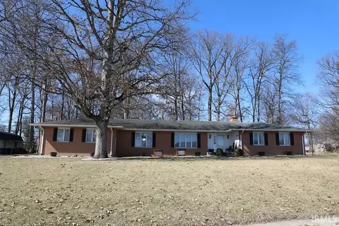 206 N Manor Dr, Williamsport, IN 47993