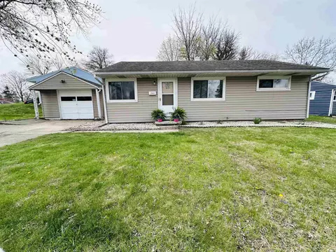 1309 Hedgewood Dr, Lafayette, IN 47905