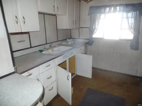 270 E Main St, Bloomfield, IN 47424 photo 7