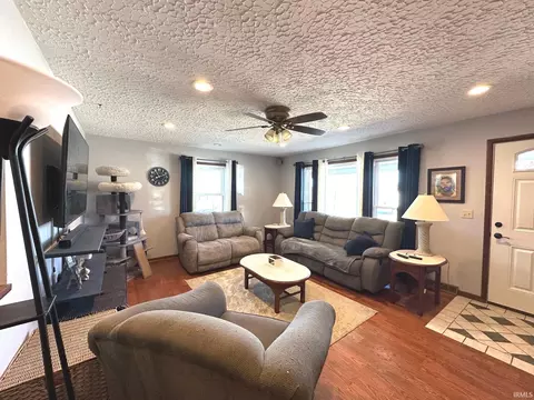 804 Terrace Ave, Jasper, IN 47546 photo 2