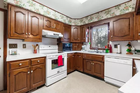 811 Third St, Howe, IN 46746 photo 8
