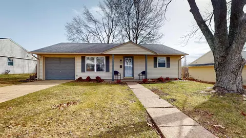 5711 Ashbrooke Rd, Evansville, IN 47710