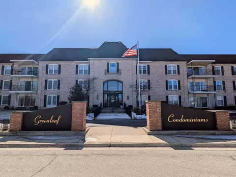 1077 Greenleaf Blvd #212, Elkhart, IN 46514