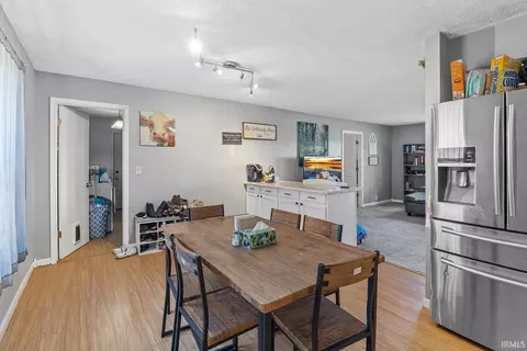 404 E Franklin St, Colfax, IN 46035 photo 9