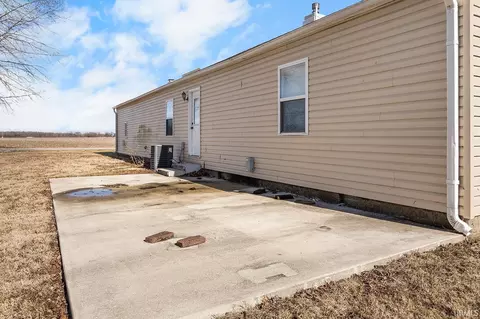 404 E Franklin St, Colfax, IN 46035 photo 25