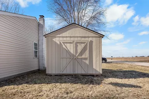 404 E Franklin St, Colfax, IN 46035 photo 28
