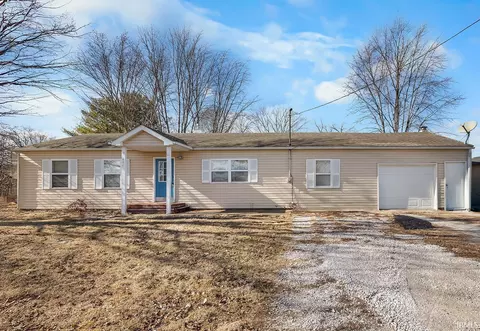404 E Franklin St, Colfax, IN 46035 photo 1