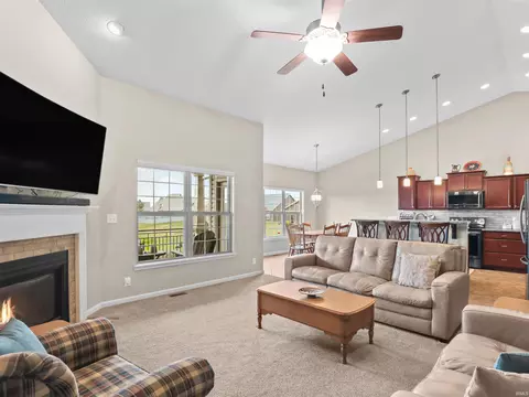 Living - 4178 Tripoli Dr, Lafayette, IN 47909 photo 3 of 5