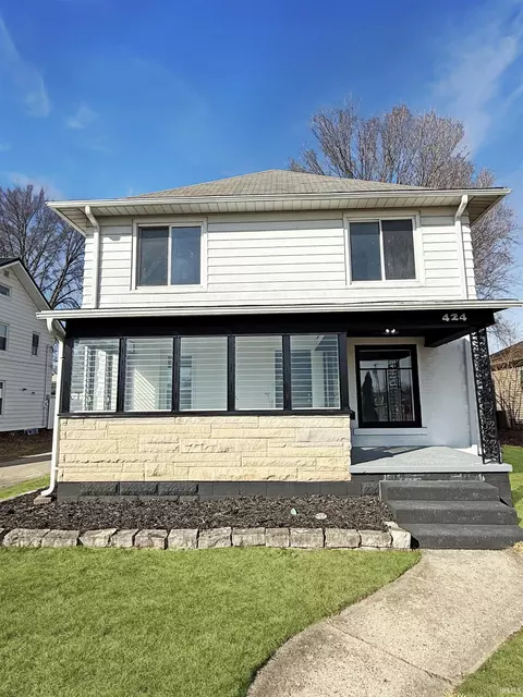 424 S Washington St, Warsaw, IN 46580