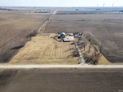 18575 S 680 W, Remington, IN 47977