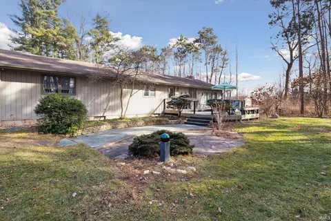 Exterior - 52177 Evergreen Rd, Granger, IN 46530 photo 9 of 10