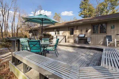 Exterior - 52177 Evergreen Rd, Granger, IN 46530 photo 6 of 10