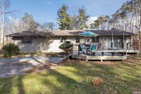 Exterior - 52177 Evergreen Rd, Granger, IN 46530 photo 7 of 10