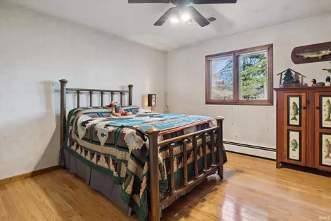 Bedroom - 52177 Evergreen Rd, Granger, IN 46530 photo 3 of 6