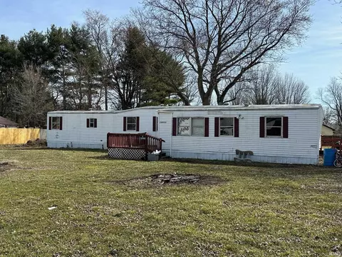 28850 Melody Ln, Elkhart, IN 46514