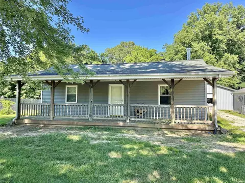10135 Fischer Rd, Evansville, IN 47720