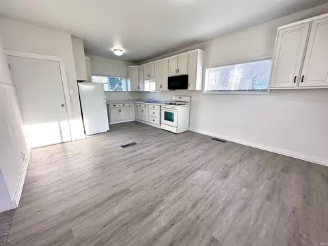 816 E Calvert St, South Bend, IN 46613 photo 9