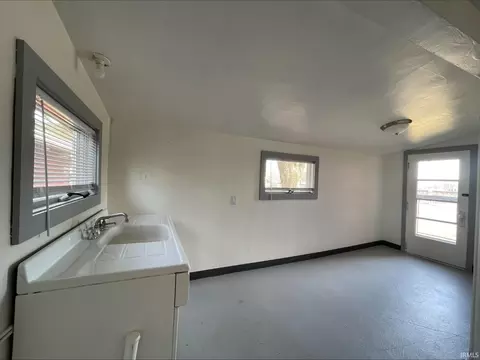 810 E Van Vleek St, Waterloo, IN 46793 photo 17
