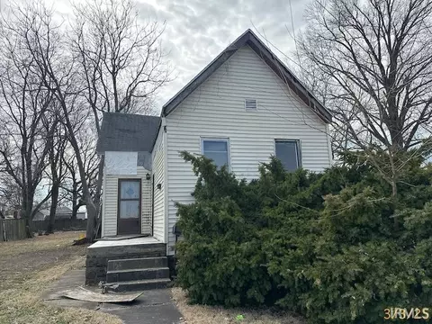 322 W Tennessee St, Evansville, IN 47710