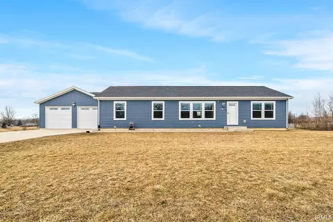 4171 N Lighthouse Dr, Warsaw, IN 46582