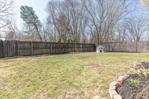Exterior - 1108 E Ridgemont Ct, Bloomington, IN 47401 photo 6 of 7