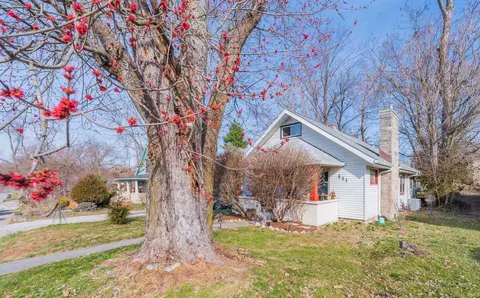 704 W Allen St, Bloomington, IN 47403