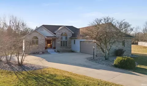 4109 E Paddock Dr, Leesburg, IN 46538