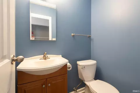 Bath - 984 E Buckingham Dr, Bloomington, IN 47401 photo 2 of 2