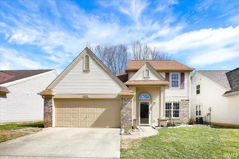 2107 S Bent Tree Dr, Bloomington, IN 47401
