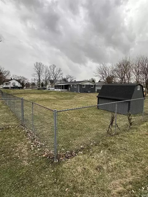 Exterior - 512 E Walnut St, Greentown, IN 46936 photo 9 of 10