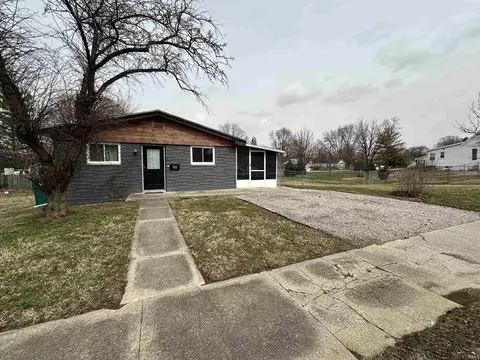Exterior - 512 E Walnut St, Greentown, IN 46936 photo 1 of 10