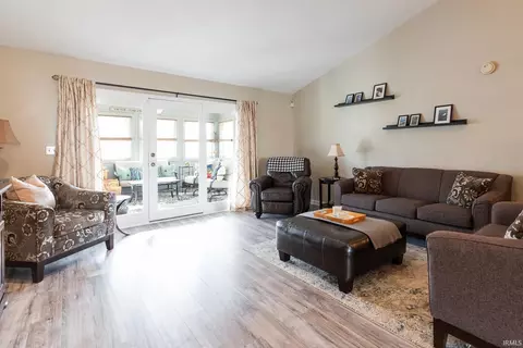 1013 E Sherbrooke Dr, Bloomington, IN 47401 photo 9