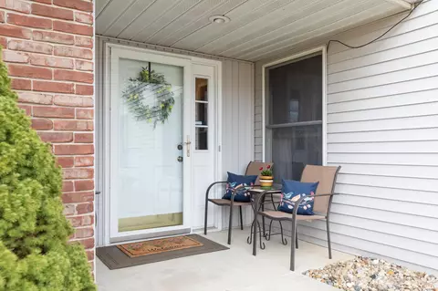 1013 E Sherbrooke Dr, Bloomington, IN 47401 photo 3