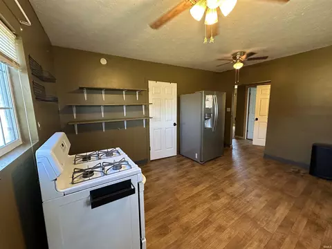 465 W Franklin St, Lyons, IN 47443 photo 4