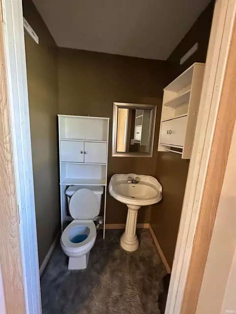 465 W Franklin St, Lyons, IN 47443 photo 12