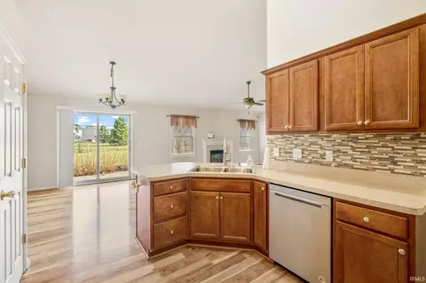 13866 Coach Circle Dr, Granger, IN 46530 photo 8