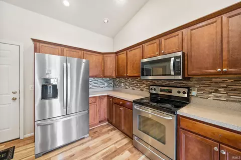 13866 Coach Circle Dr, Granger, IN 46530 photo 7
