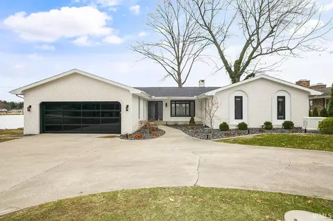 54436 Meadow Bank Ln, Elkhart, IN 46514