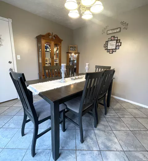 Dining - 245 Bartlett Dr, Mitchell, IN 47446 photo 1 of 1