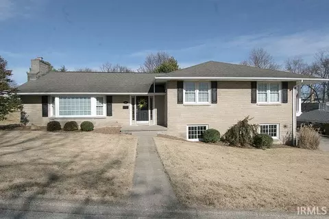 822 W 9th St, Jasper, IN 47546 photo 1
