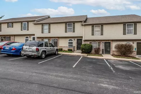 734 E Sherwood Hills Dr, Bloomington, IN 47401