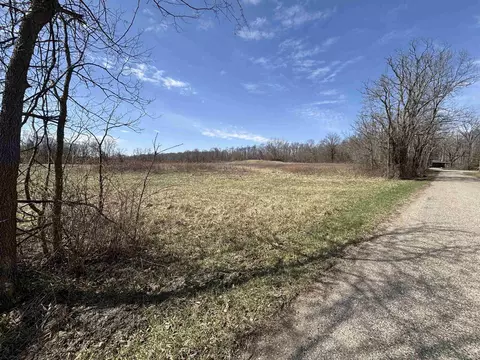00 S Crews Pl Rd, West Terre Haute, IN 47885