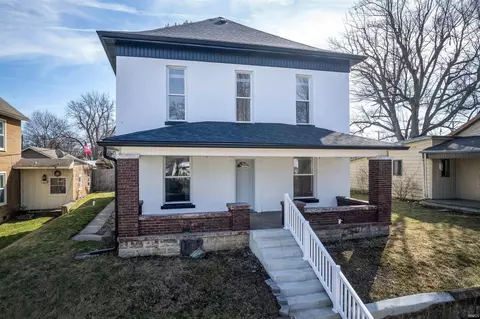 549 W Franklin St, Winchester, IN 47394