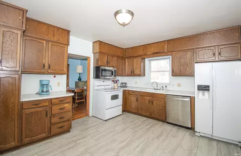 412 E Michigan St, Lagrange, IN 46761 photo 15