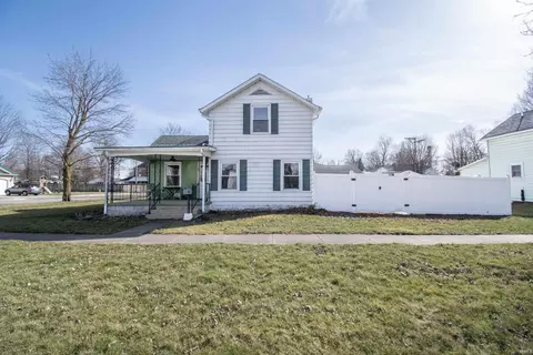 412 E Michigan St, Lagrange, IN 46761 photo 3