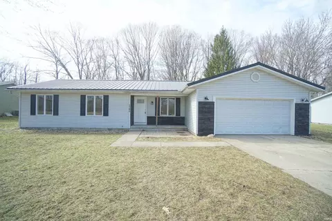 1340 Gable Dr, Warsaw, IN 46580