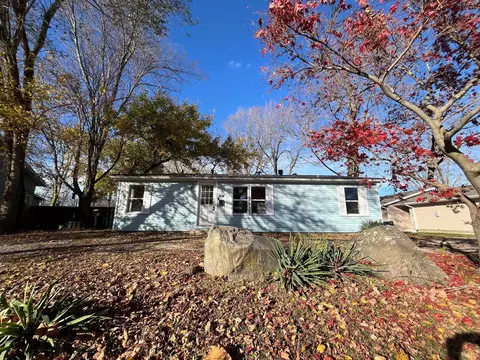 804 N Lake St, Warsaw, IN 46580